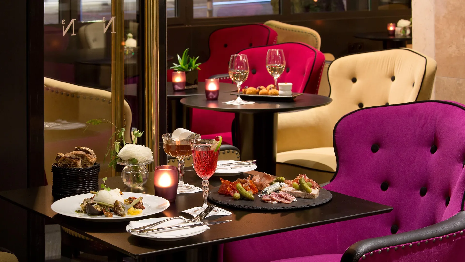 **** Hotel La Villa Haussmann Paris France